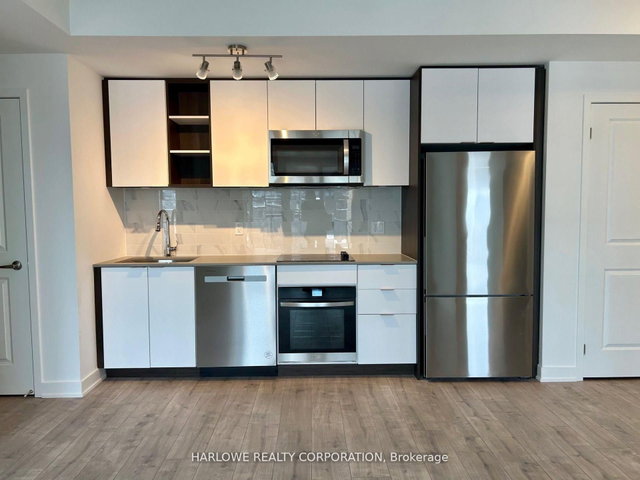1108 - 543 Richmond Street W