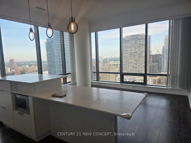 3408 - 5 St Joseph Street W