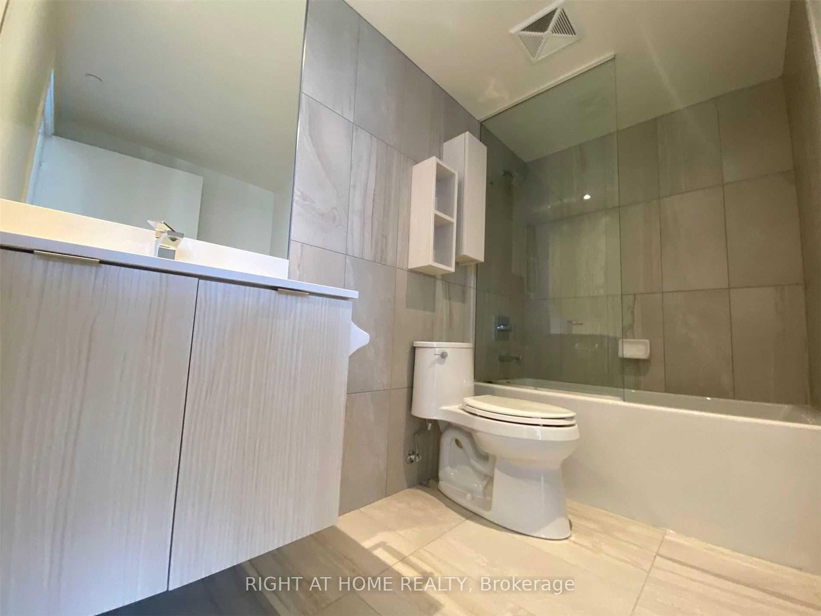 99 Broadway Avenue • #2912 • Toronto, ON photo 8