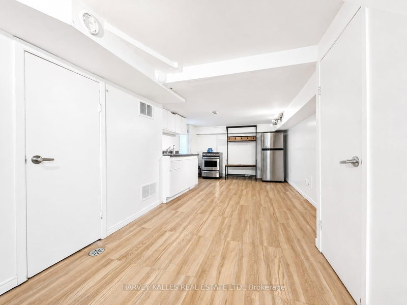 Bsmnt - 327 Howland Avenue