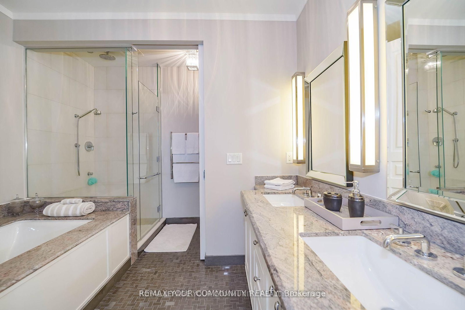 183 Wellington Street W • #3903 • Toronto, ON photo 23