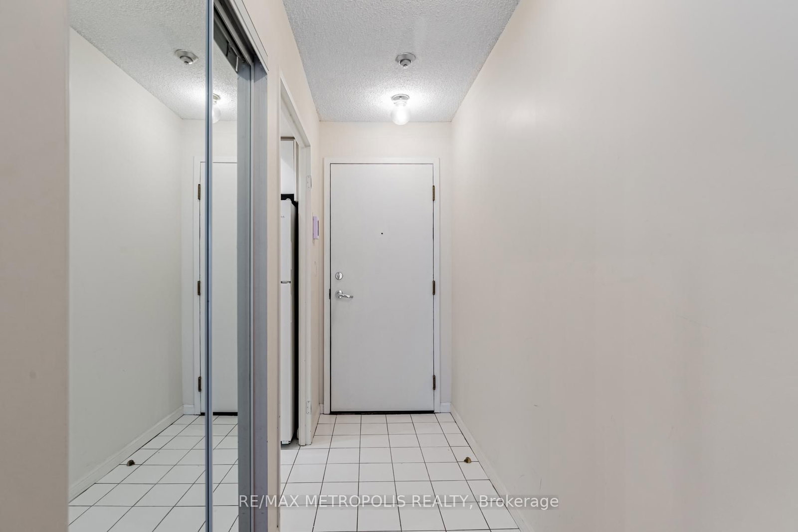 601-7 Carlton Street, Toronto, ON, photo 3
