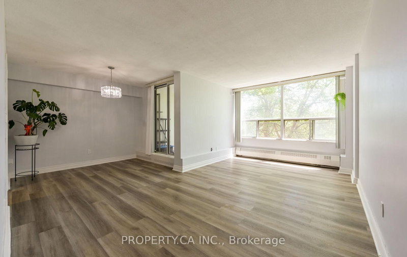207 - 60 Pavane Linkway
