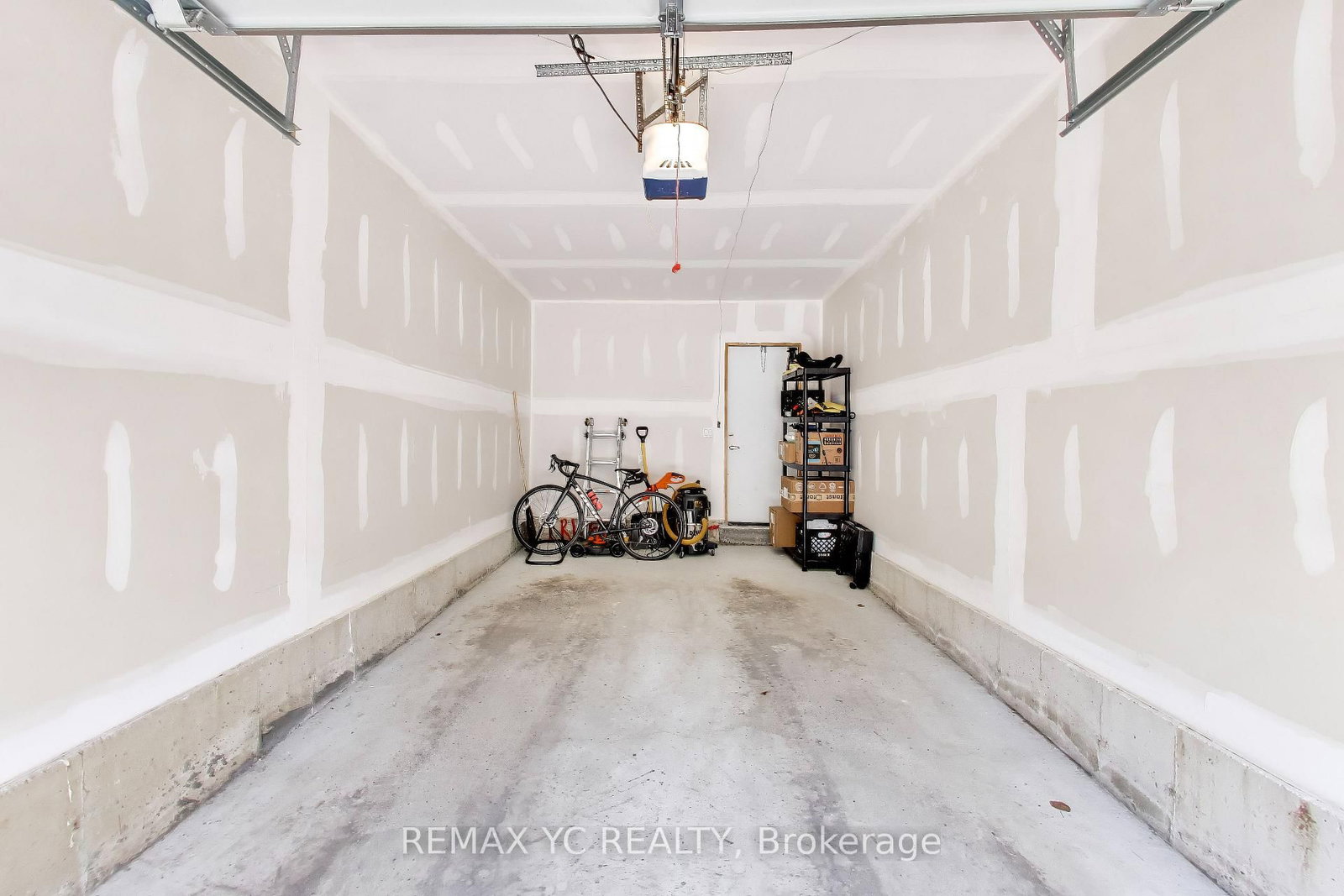 18 Deep Roots Terrace • Toronto, ON photo 33