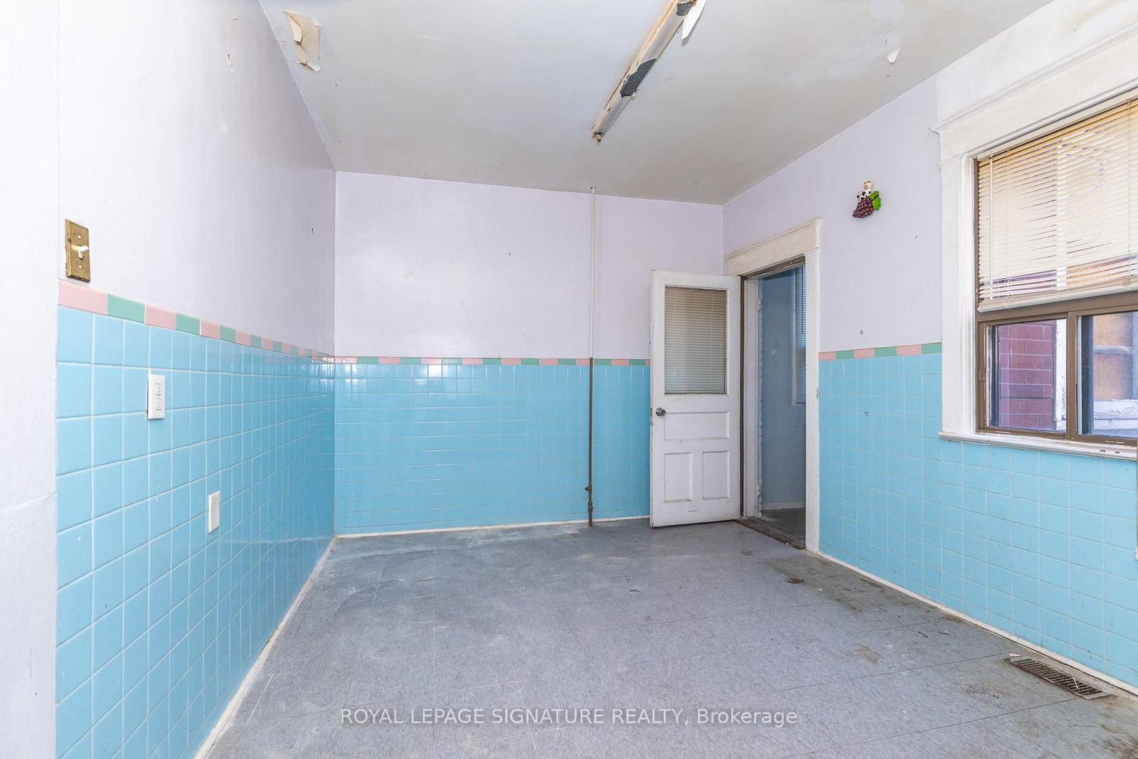 290 Margueretta Street • Toronto, ON photo 11