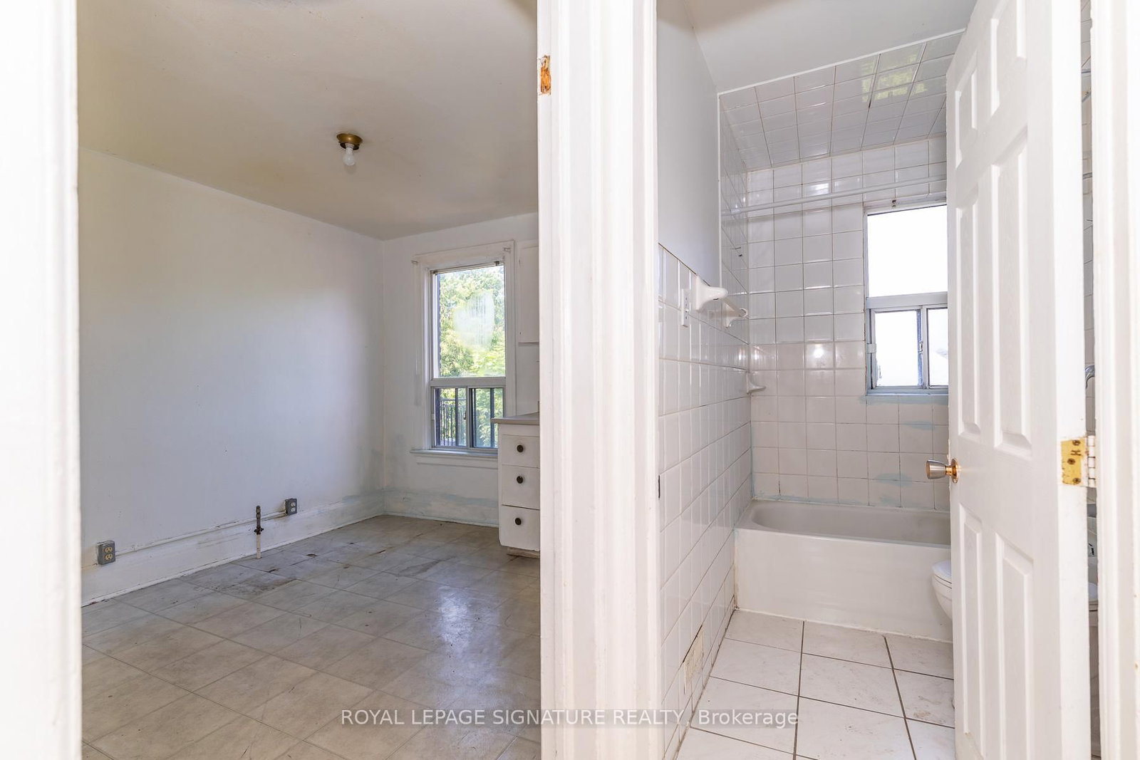 290 Margueretta Street • Toronto, ON photo 18