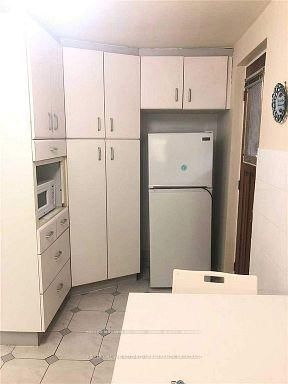 Bsmt - 44 Bellevue Avenue