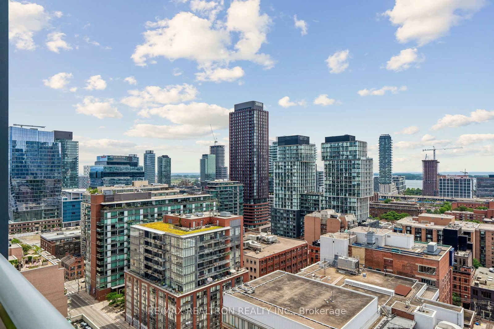 105 George Street • #1910 • Toronto, ON photo 21