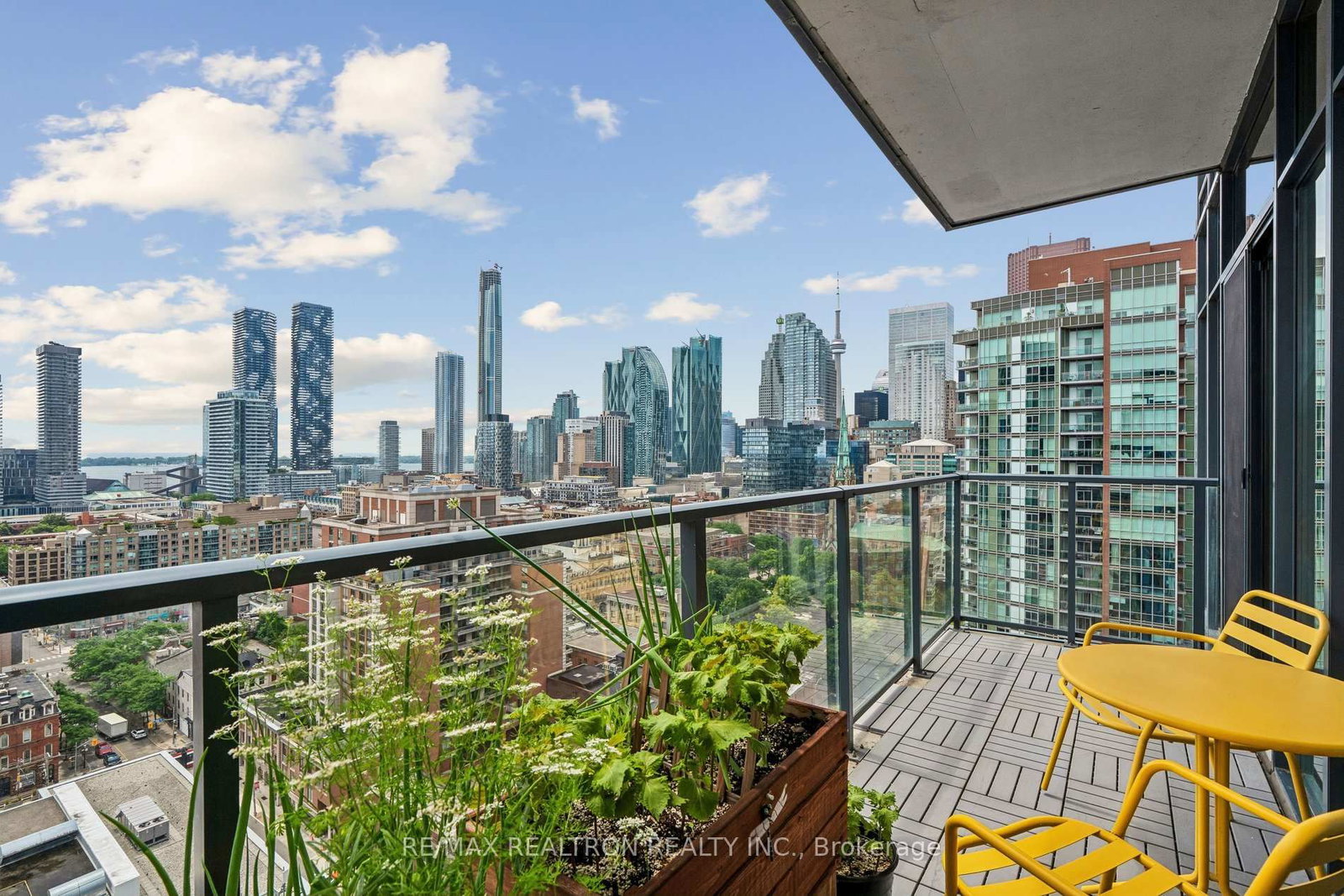 105 George Street • #1910 • Toronto, ON photo 4