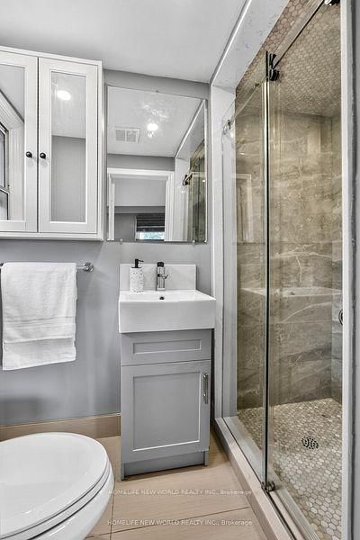 203 Goddard Street • Toronto, ON photo 23