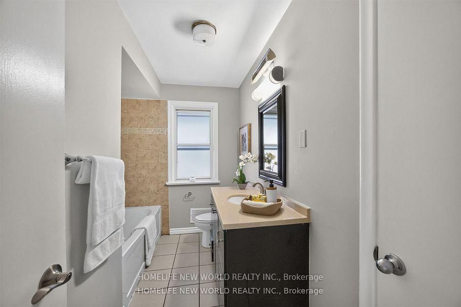203 Goddard Street • Toronto, ON photo 26