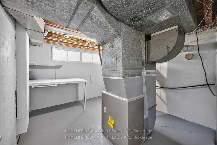 203 Goddard Street • Toronto, ON photo 45