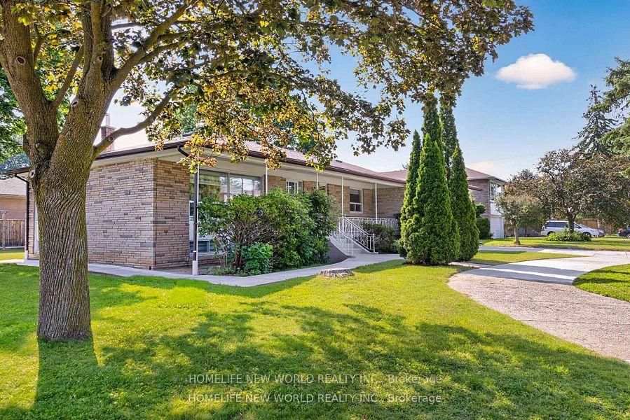203 Goddard Street • Toronto, ON photo 46