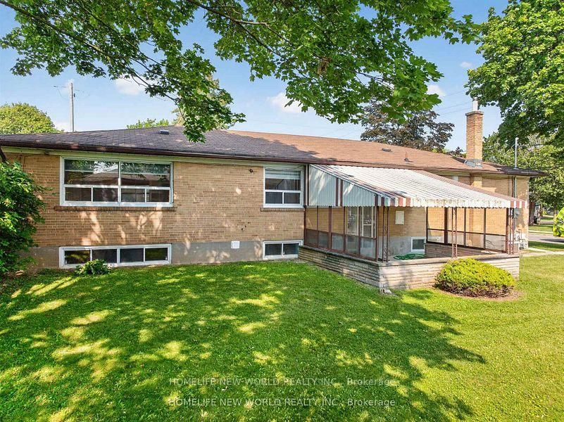 203 Goddard Street • Toronto, ON photo 49