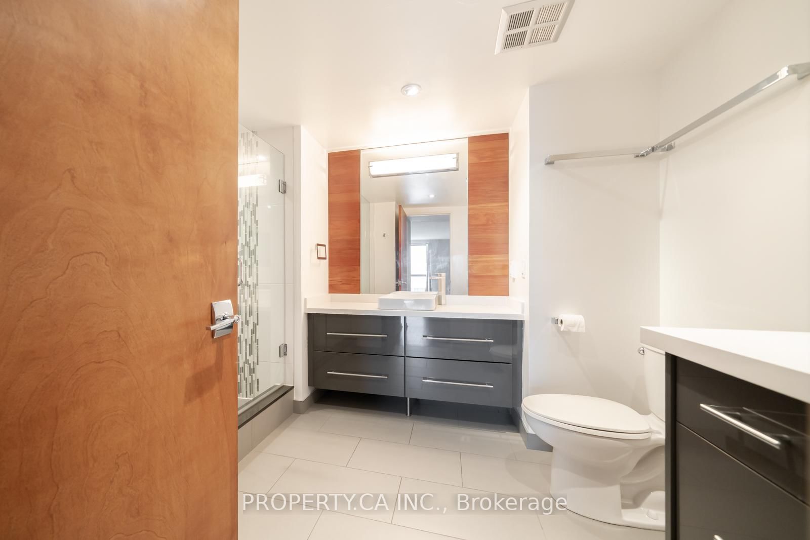 1 Concorde Place • #1202 • Toronto, ON photo 23