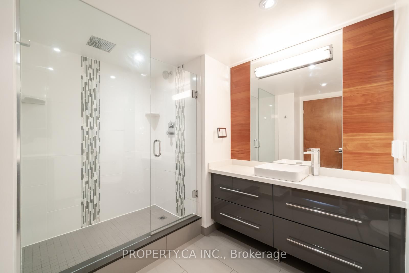 1 Concorde Place • #1202 • Toronto, ON photo 25