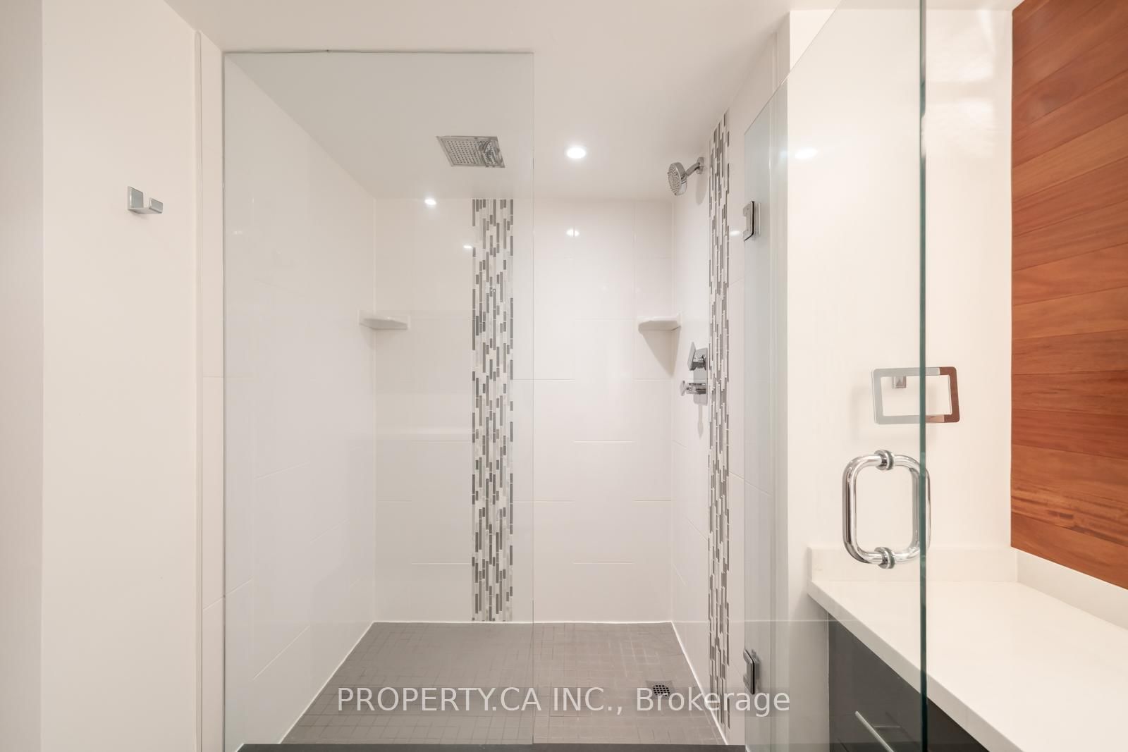 1 Concorde Place • #1202 • Toronto, ON photo 26