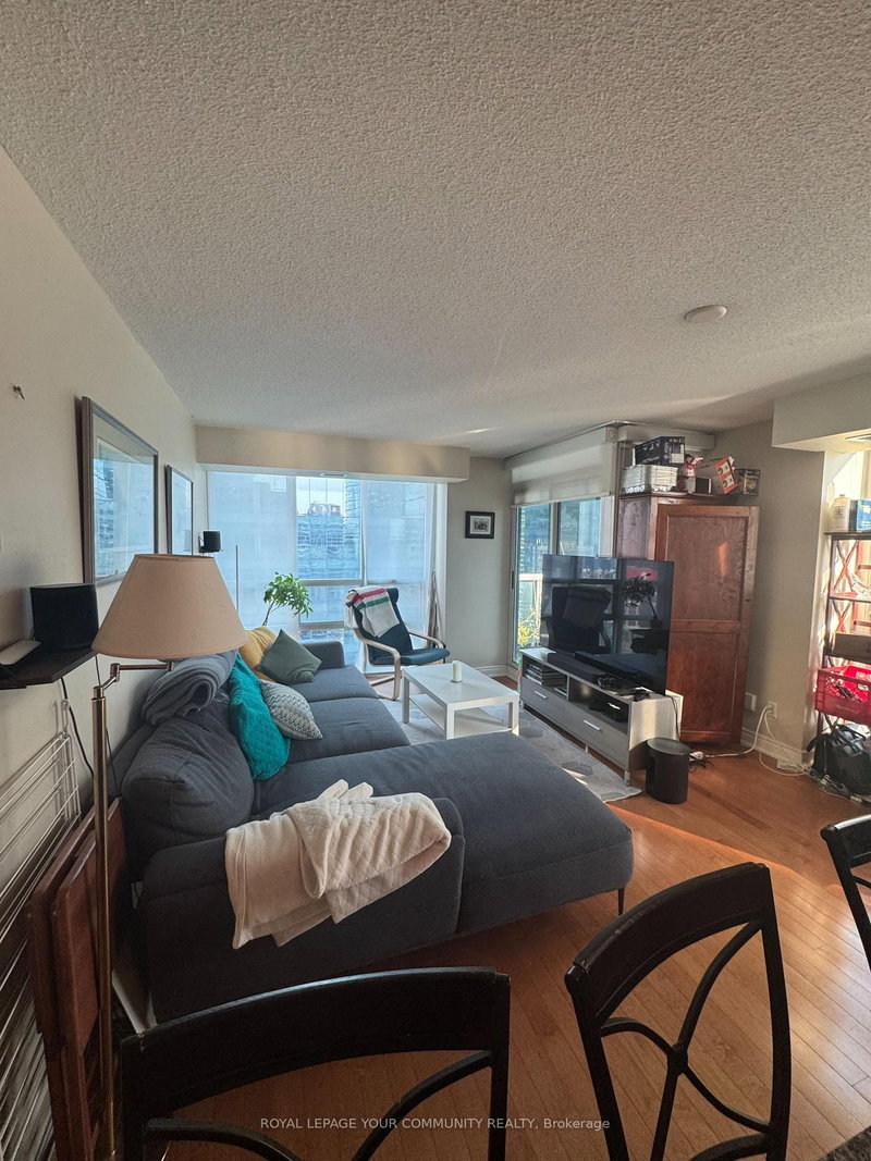 home for lease on 3806-30 Grand Trunk Crescent