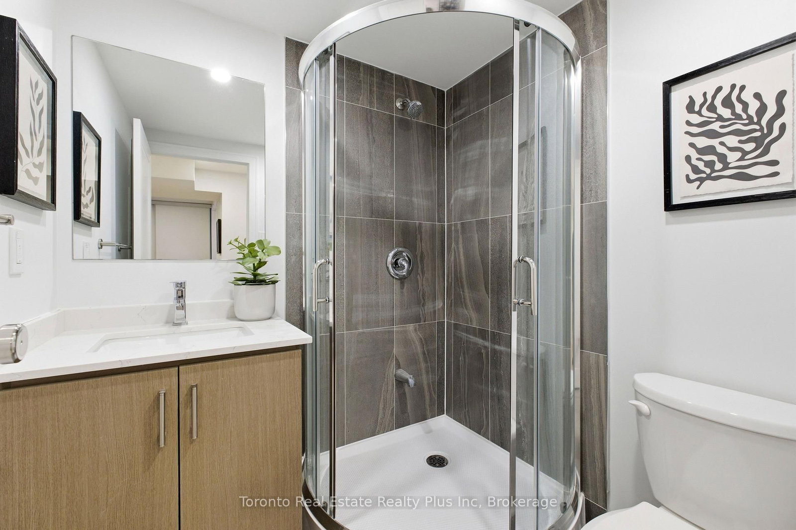 3 Blithfield Avenue • Toronto, ON photo 17