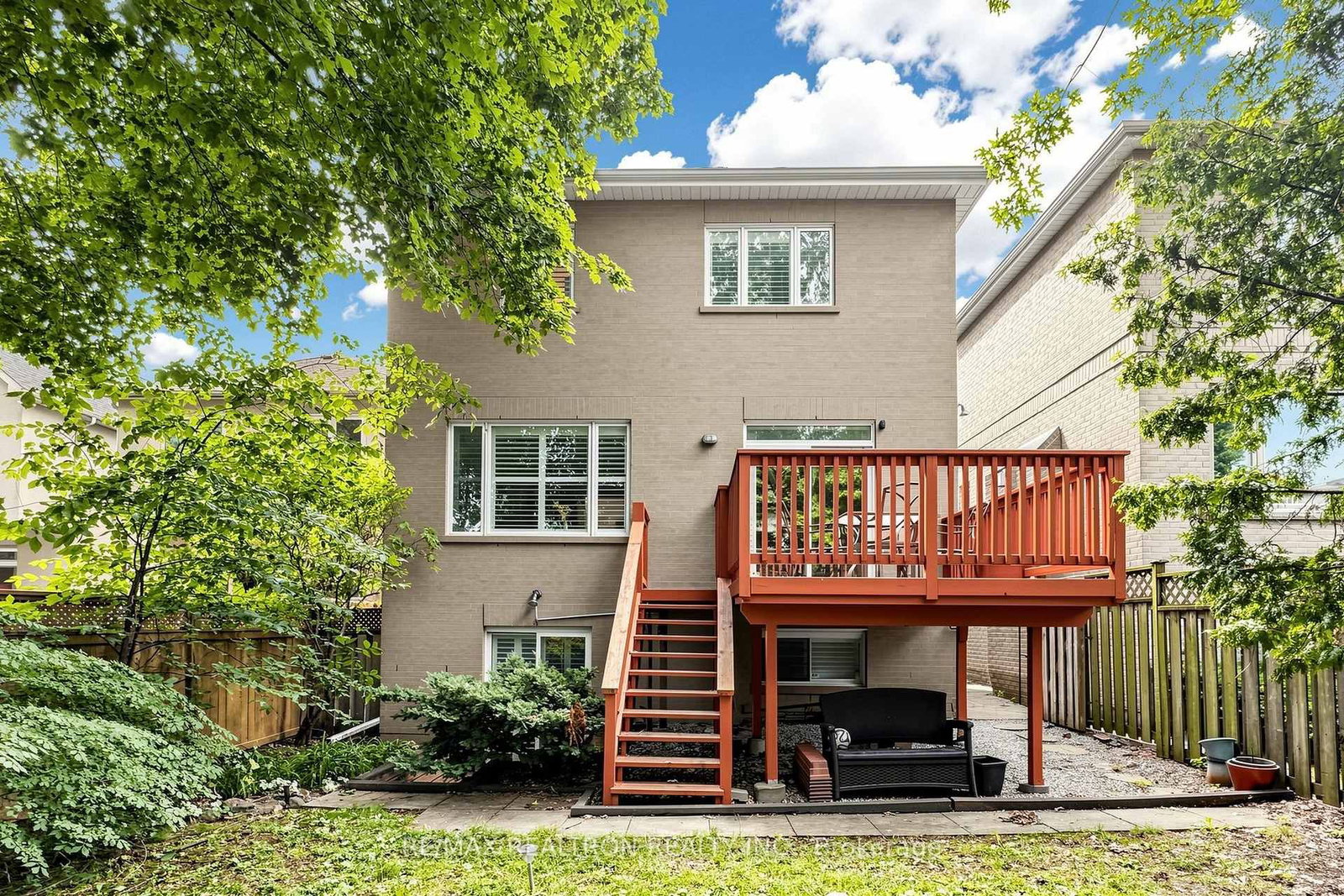 352 Deloraine Avenue • Toronto, ON photo 42