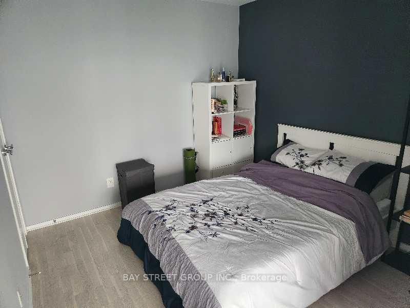 home for lease on 5203-1 Bloor Street E