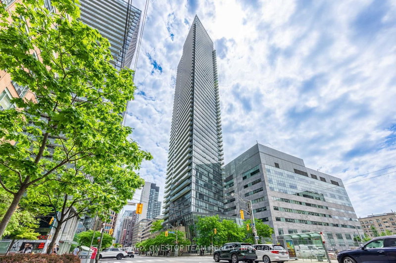 4110 - 832 Bay Street