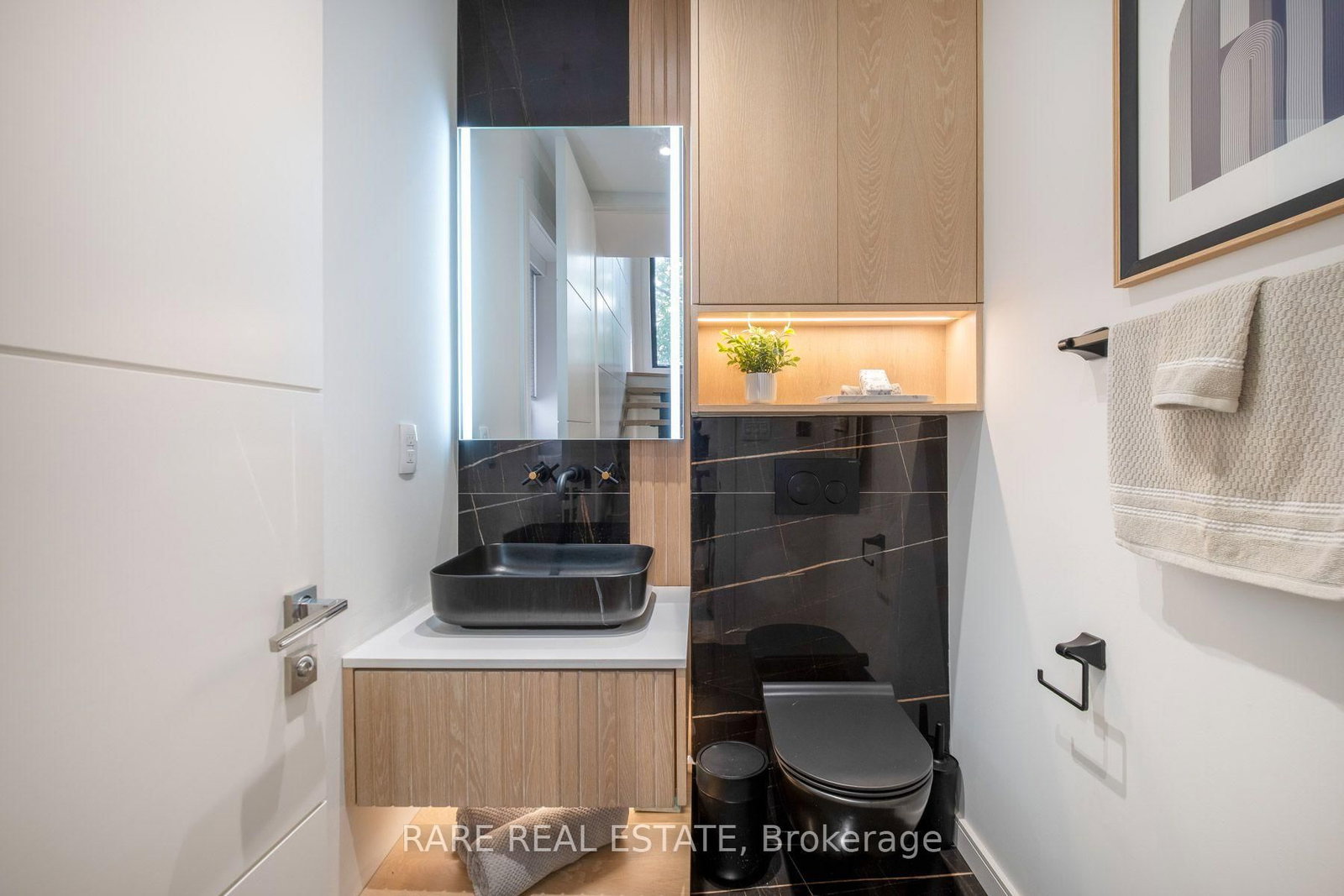 61 Shannon Street • Toronto, ON photo 17