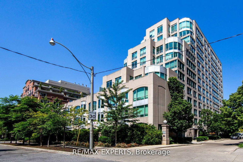 1006 - 942 Yonge Street