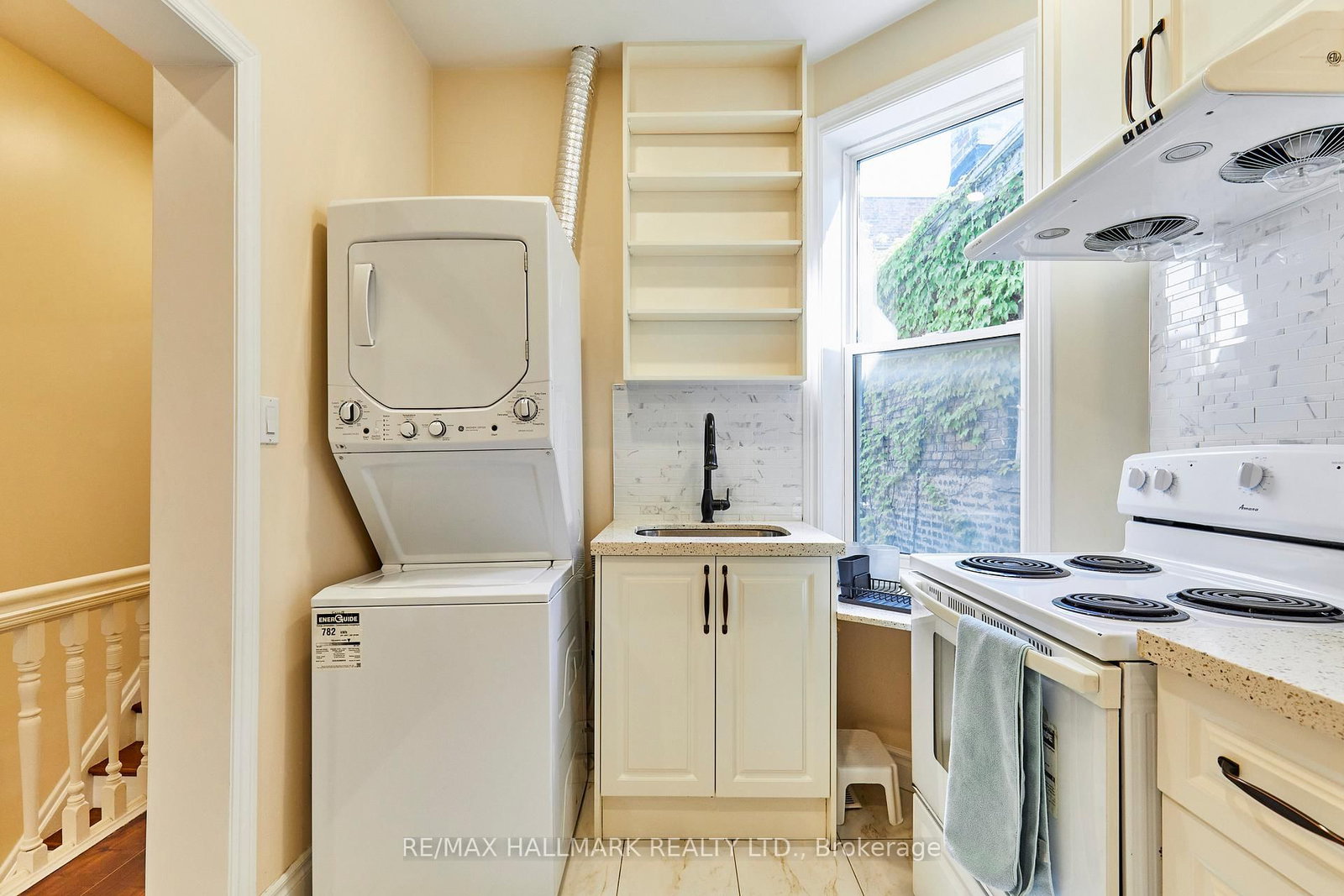 95 Wolseley Street • Toronto, ON photo 23