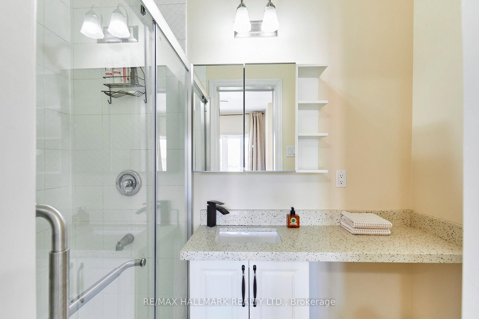 95 Wolseley Street • Toronto, ON photo 27