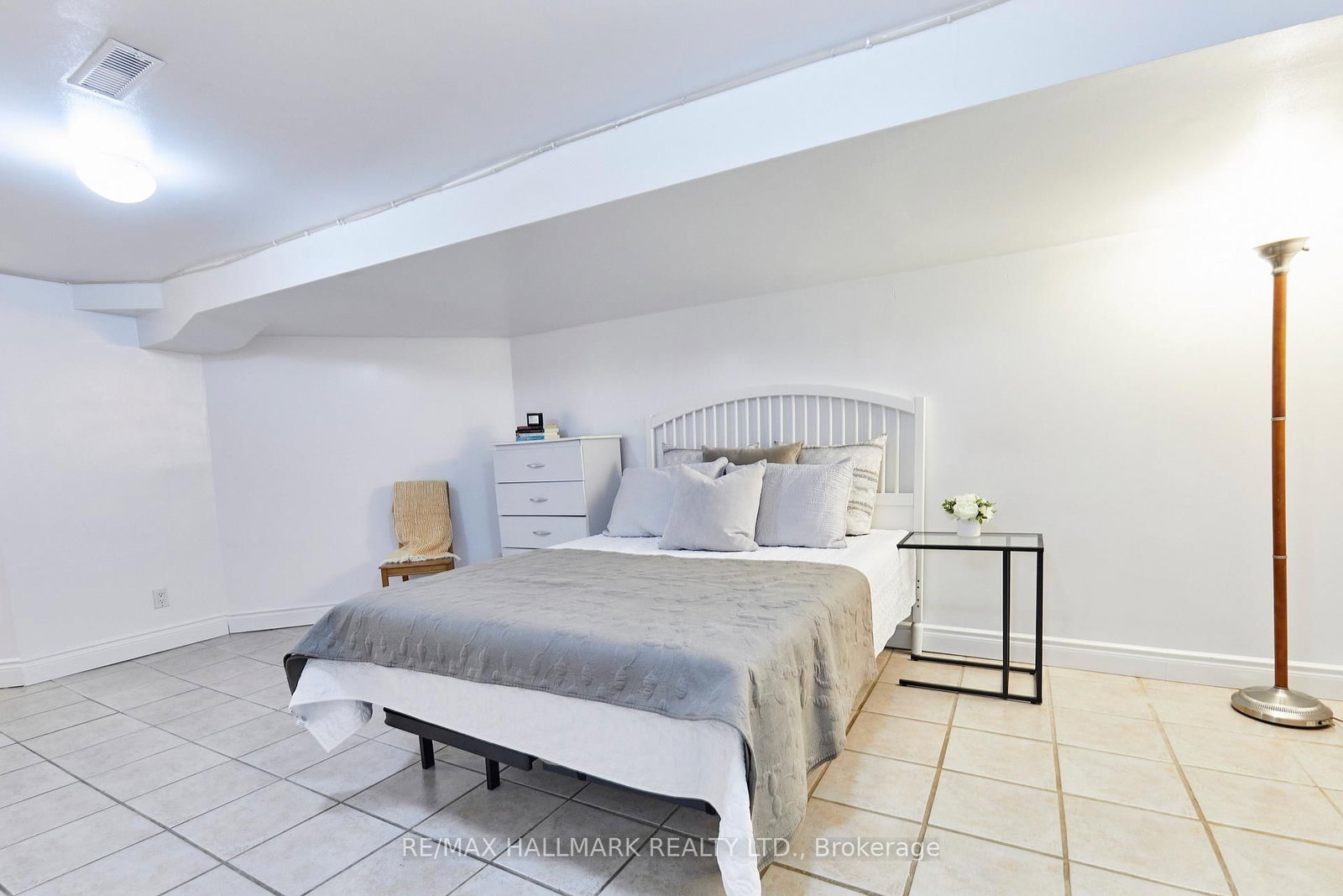 95 Wolseley Street • Toronto, ON photo 31