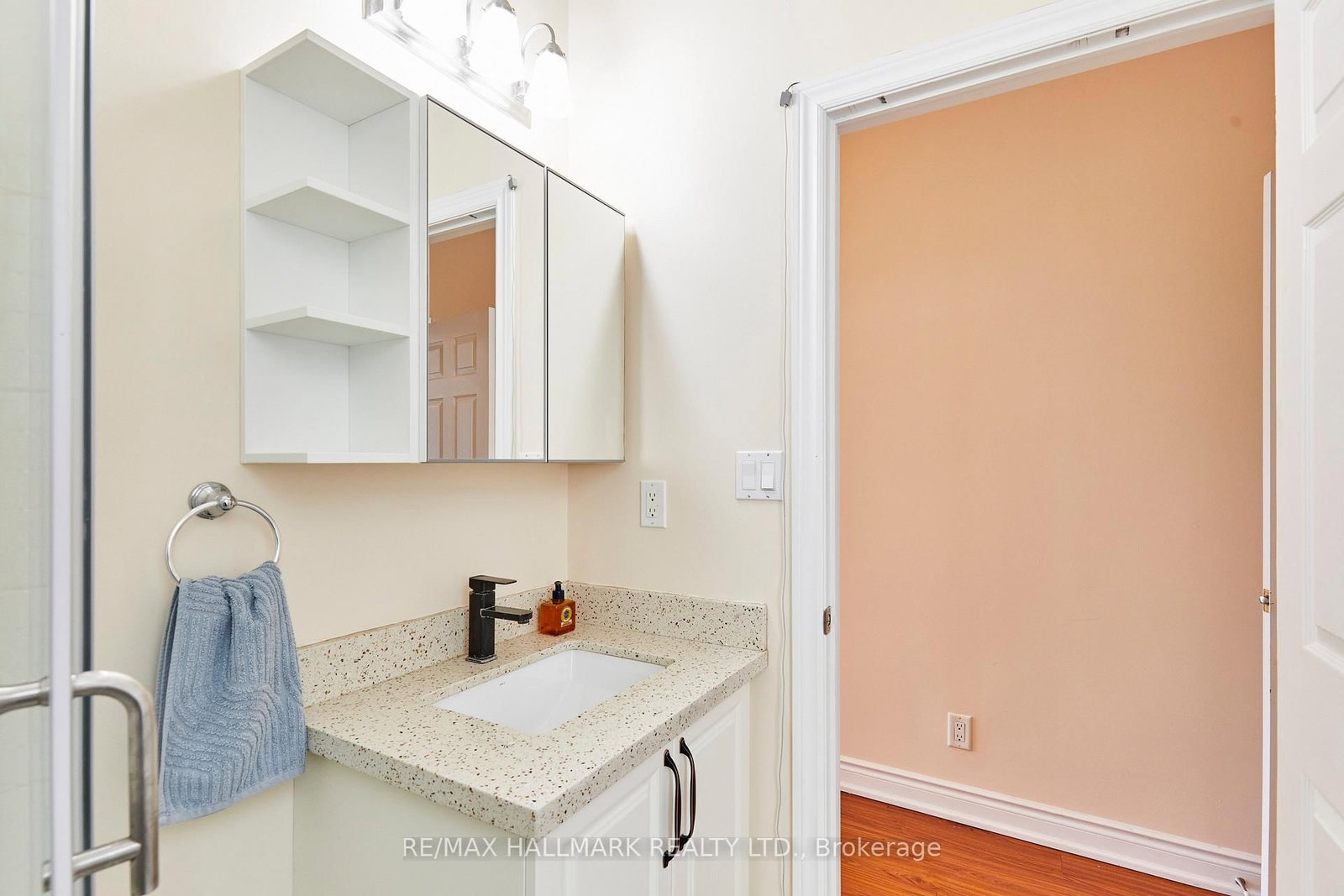 95 Wolseley Street • Toronto, ON photo 9