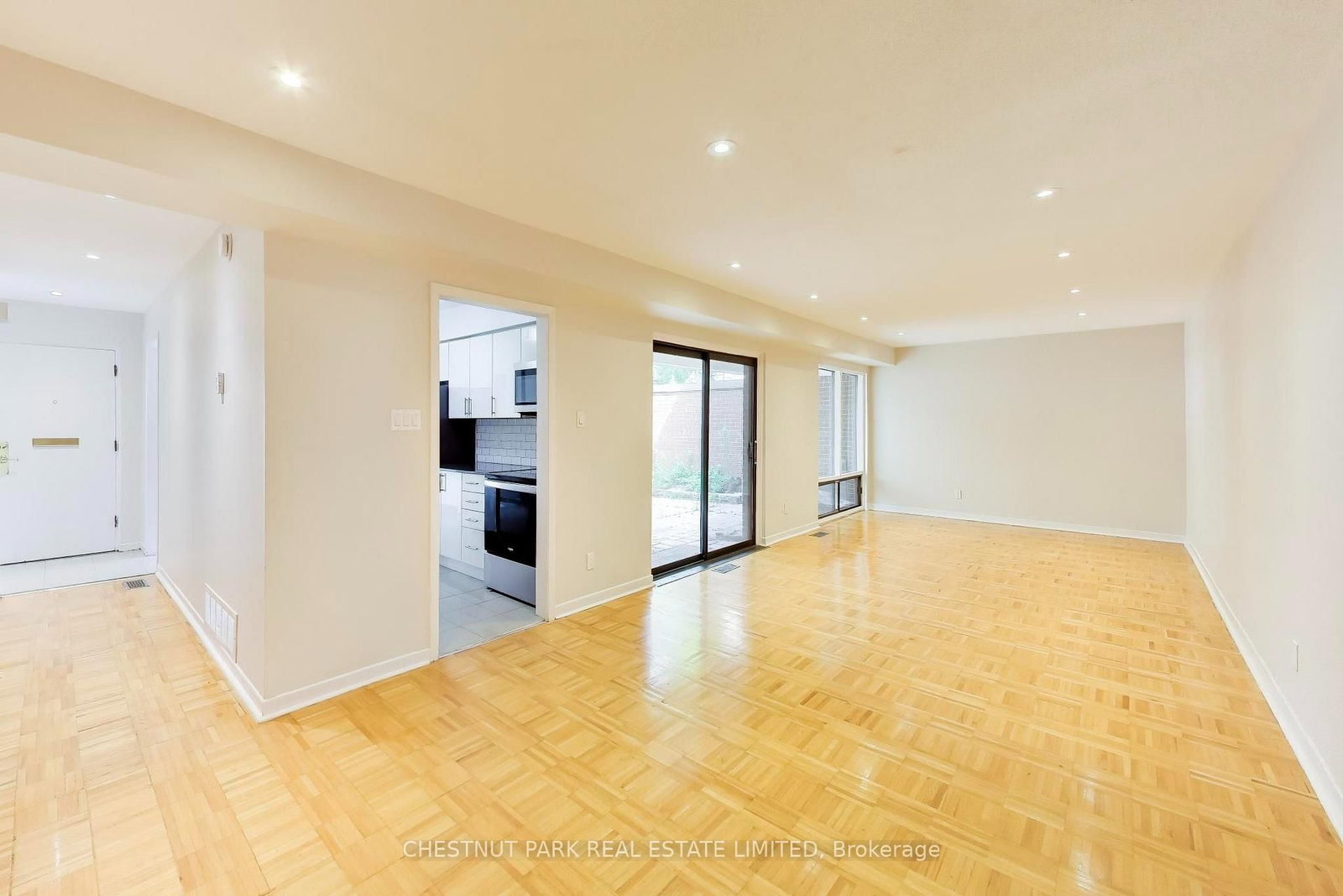 57-396 Woodsworth Road, Toronto, ON, photo 4