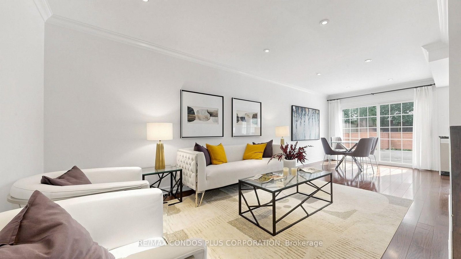 22 Denlow Boulevard • Toronto, ON photo 10