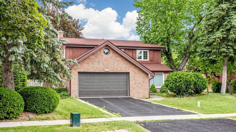 22 Denlow Boulevard