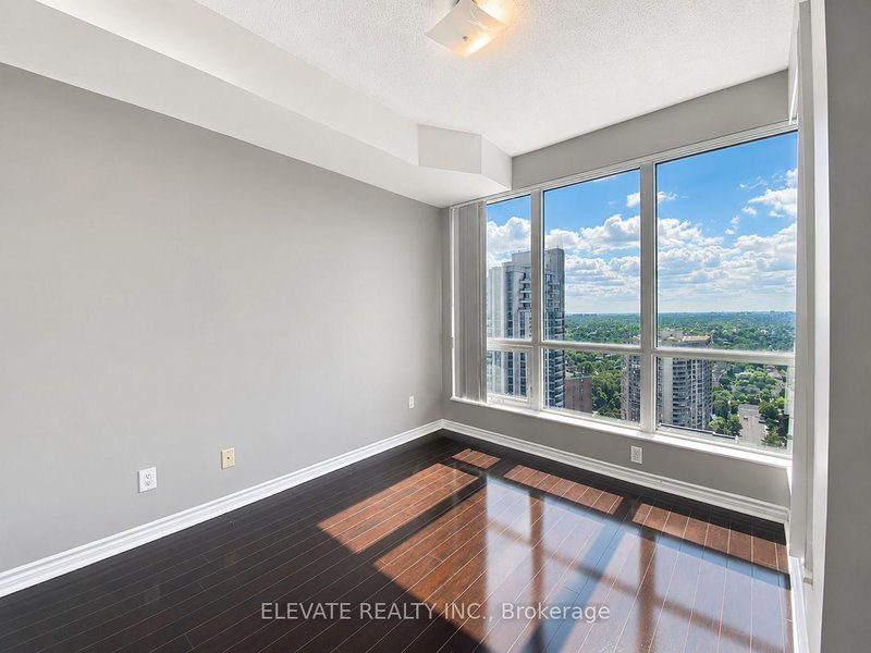 home for lease on 2401-60 Byng Avenue