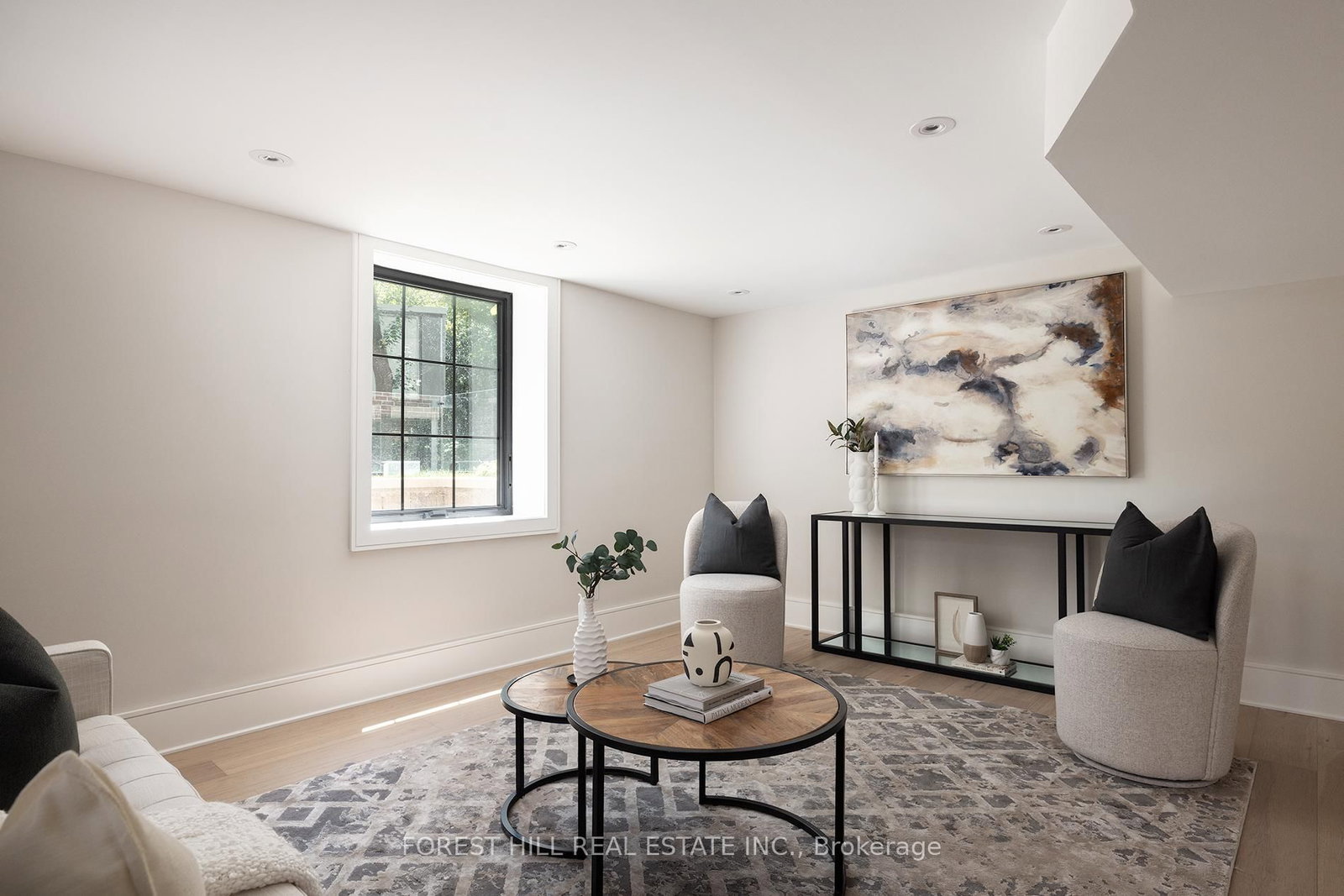 52 Roxborough Drive • Toronto, ON photo 28