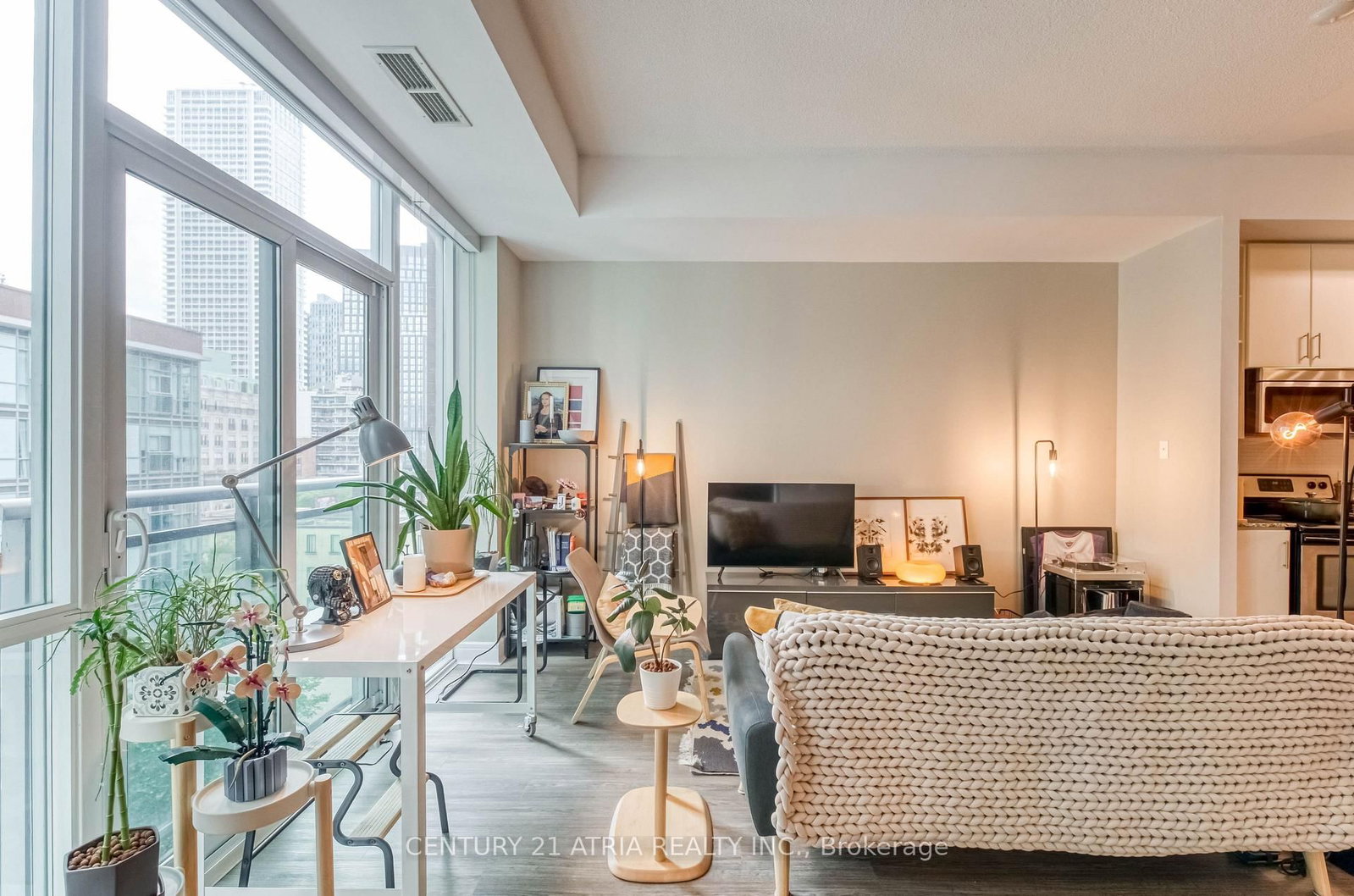 112 George Street • #S703 • Toronto, ON photo 21