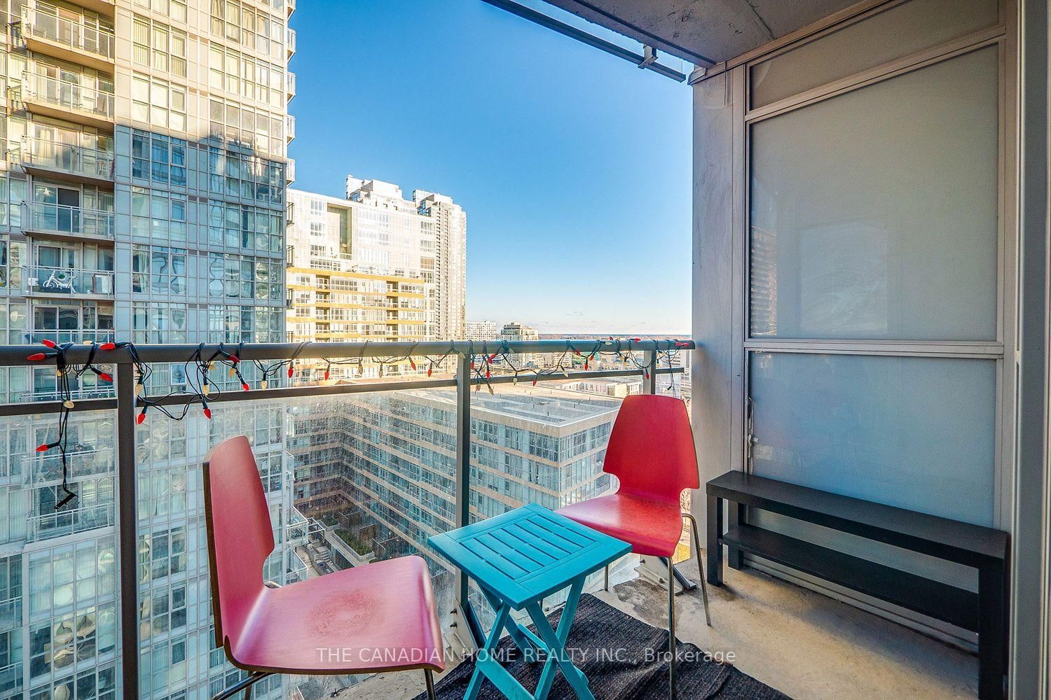 21 Iceboat Terrace • #1605 • Toronto, ON photo 39