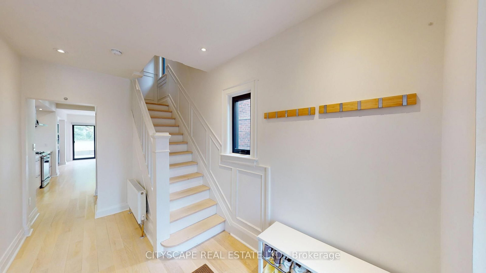 25 Oswald Crescent • Toronto, ON photo 18