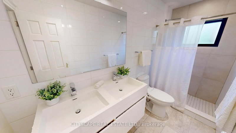 25 Oswald Toronto,ON M4S 2H5 — Photo 27