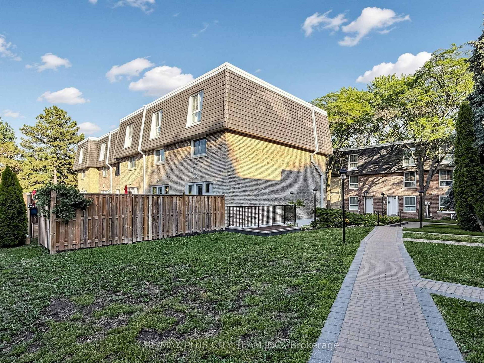 60 Tangle Briar Way • Toronto, ON photo 38