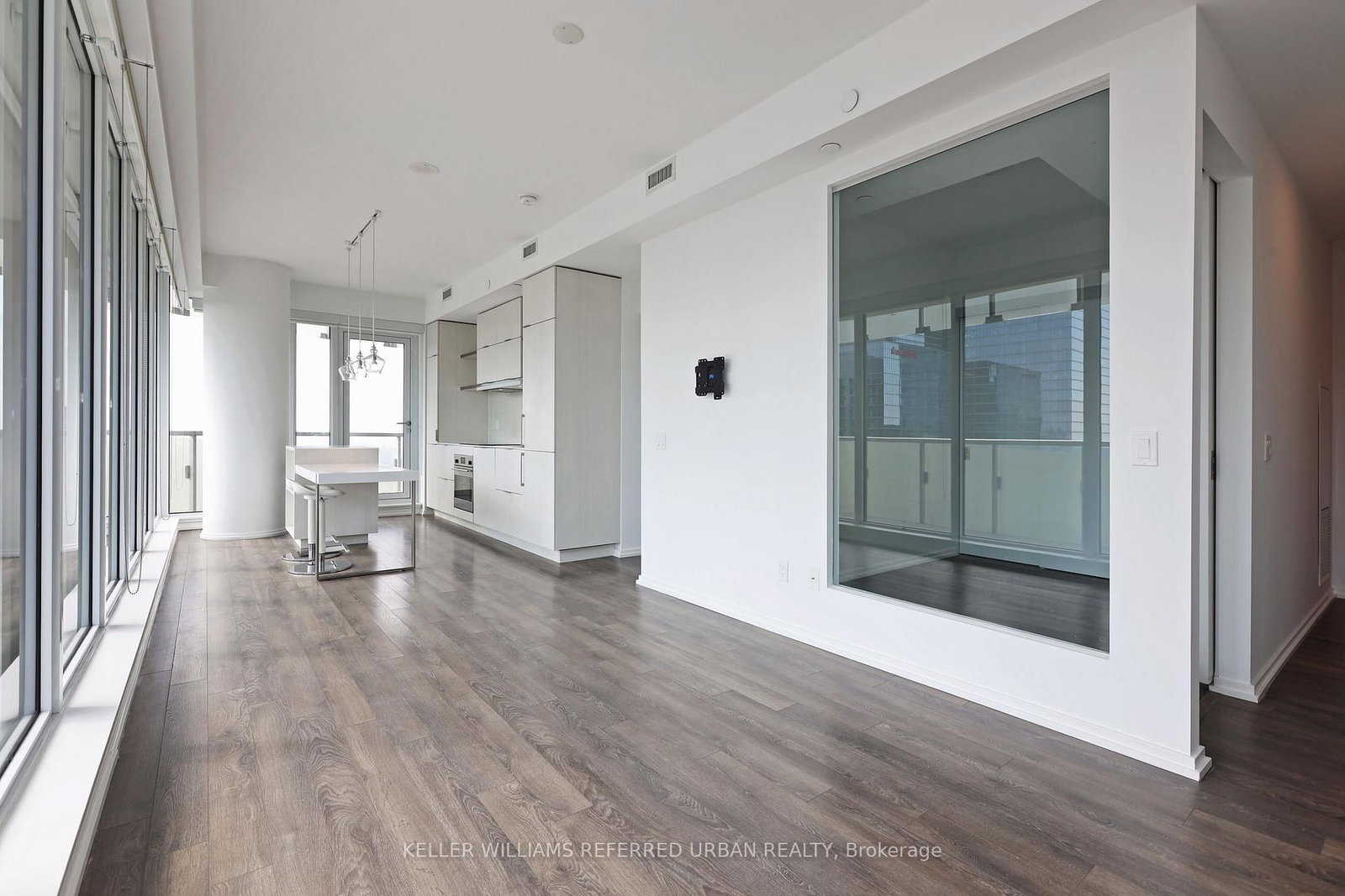 3009-197 Yonge Street, Toronto, ON, photo 4