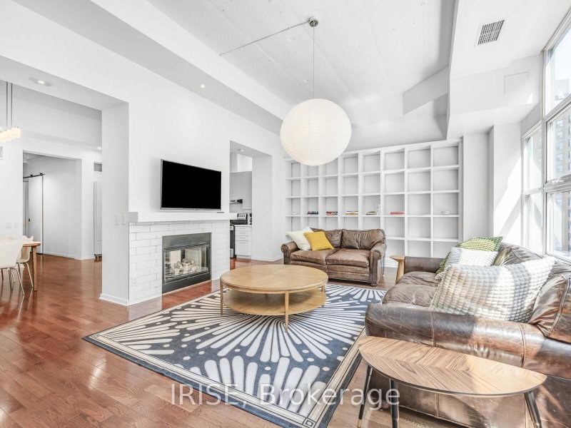 home for lease on 523-155 Dalhousie Street