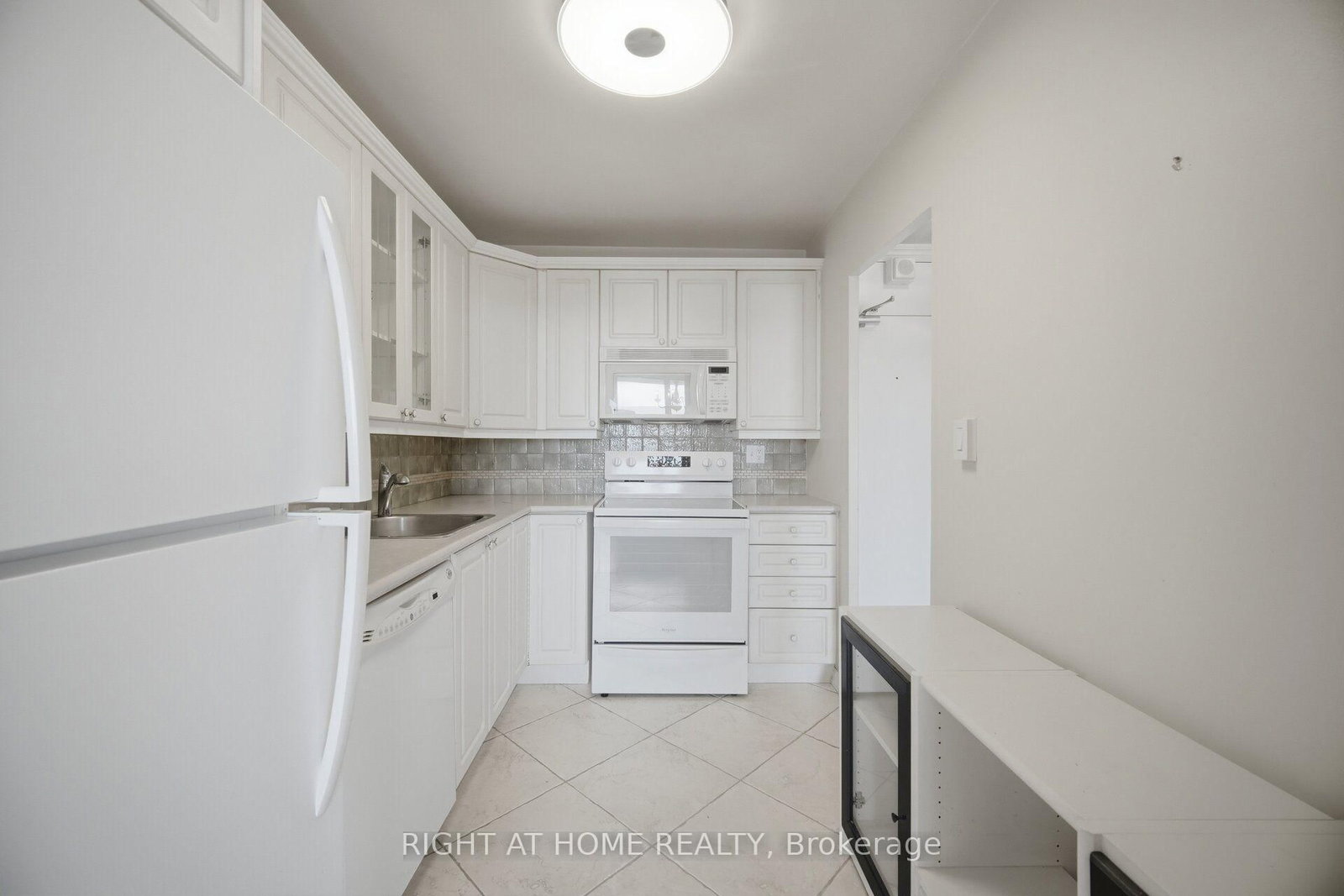 40 Homewood Avenue • #1104 • Toronto, ON photo 21