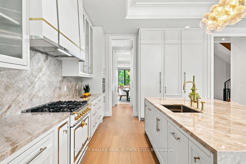 204 Forest Hill Toronto,ON M5P 2N4 — Photo 12