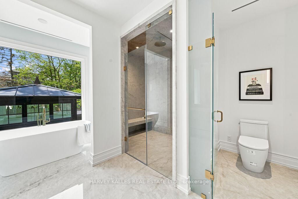 204 Forest Hill Road • Toronto, ON photo 25
