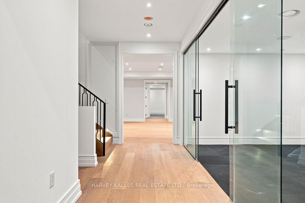 204 Forest Hill Road • Toronto, ON photo 41