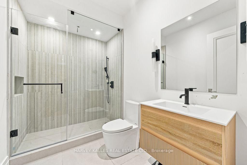 204 Forest Hill Road • Toronto, ON photo 43
