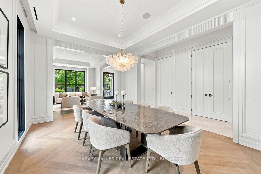 204 Forest Hill Road • Toronto, ON photo 6